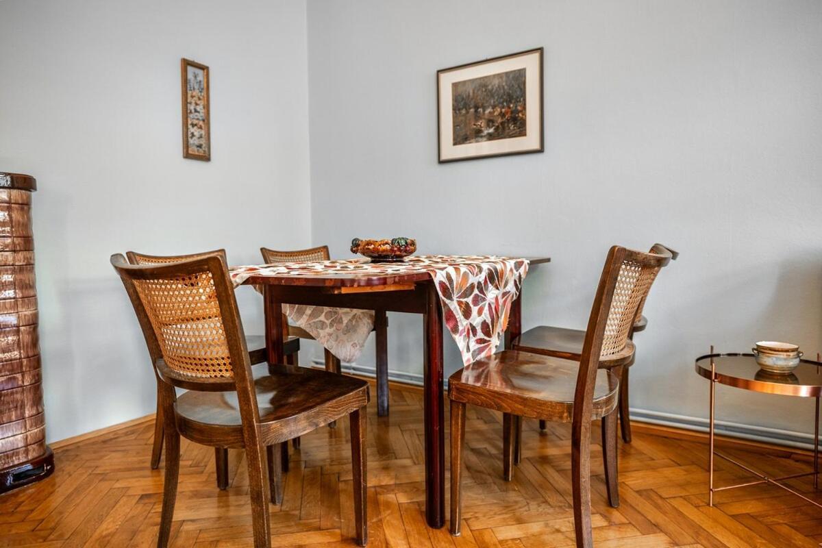 Apartment Feel At I Bright Windows I Penzing Trainstation Wien